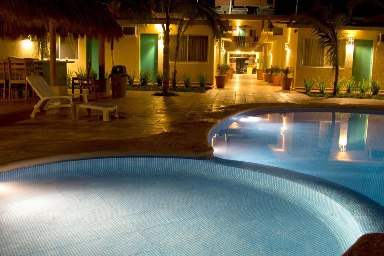 Bungalows Las Arenas San Patricio Melaque Exteriör bild